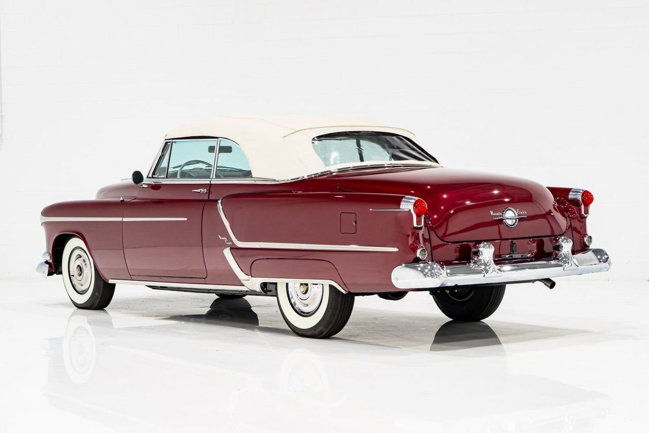 1953 Oldsmobile 98 PRIX EN USD | Convertible Beautifully Presented from complete Restoration Red Montreal - photo #91