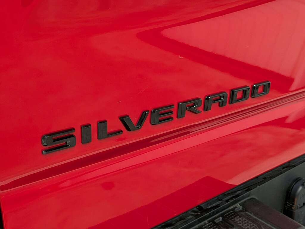 2023 Chevrolet Silverado 1500 4WD Crew Cab 157" Custom Trail Boss Red Val-David - photo #33