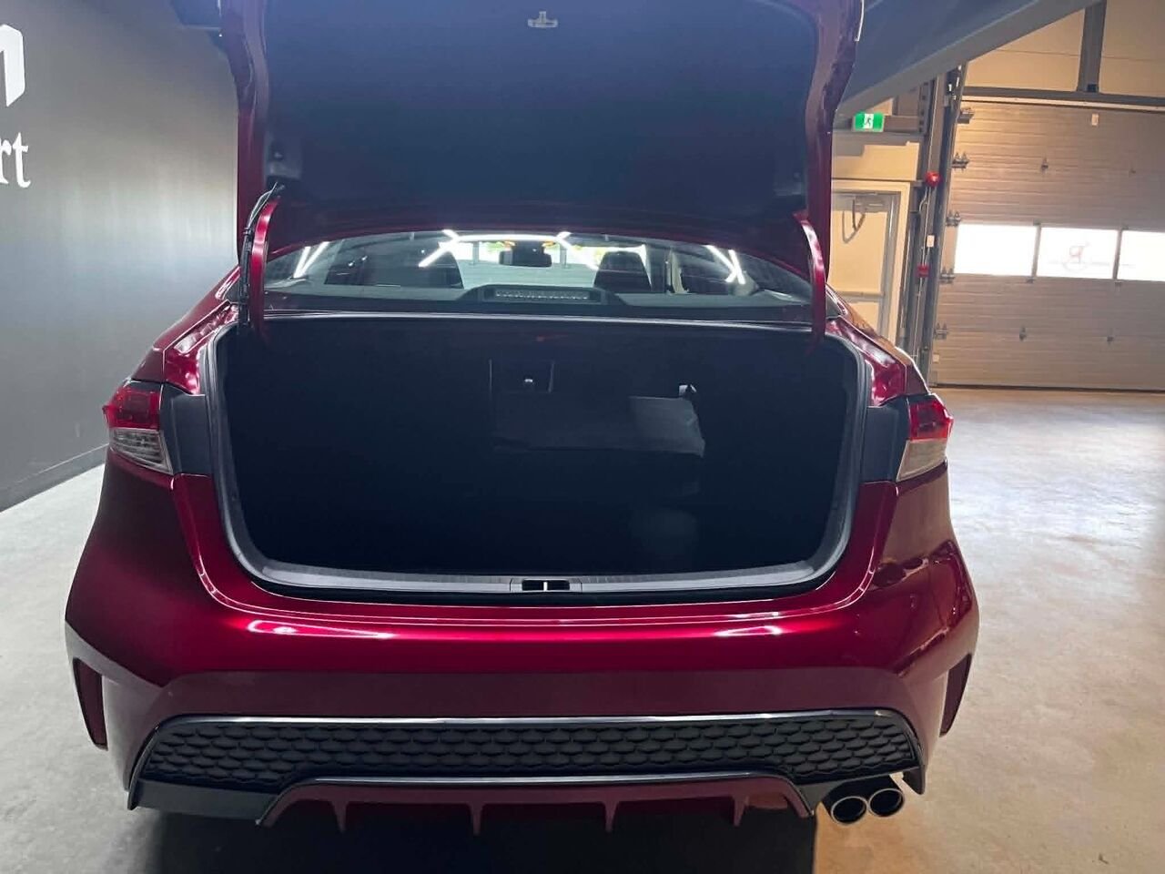 2022 Toyota Corolla Red Blainville - photo #9