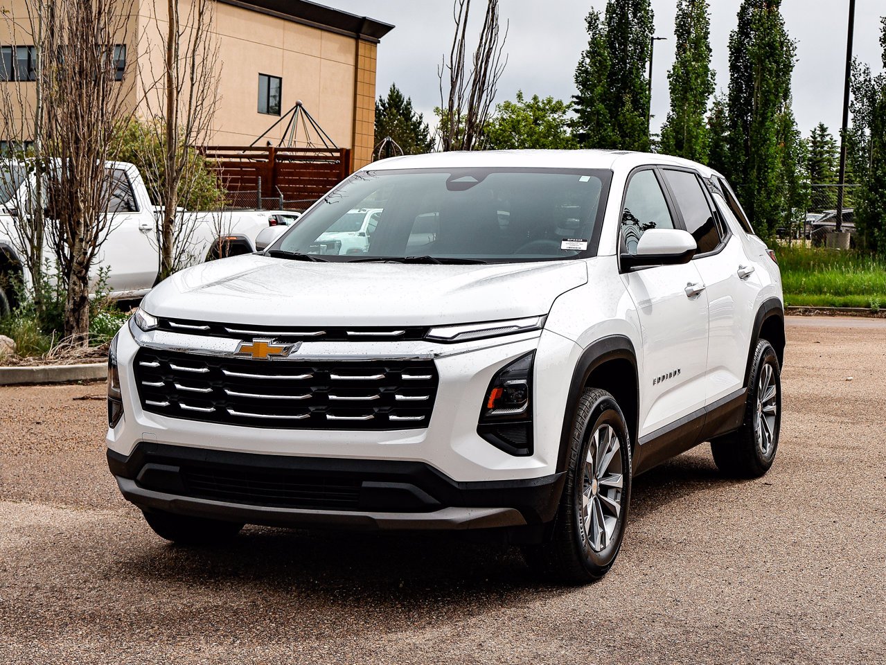 2026 Chevrolet Equinox AWD 4dr LT w/2LT White Sherwood Park - photo #3