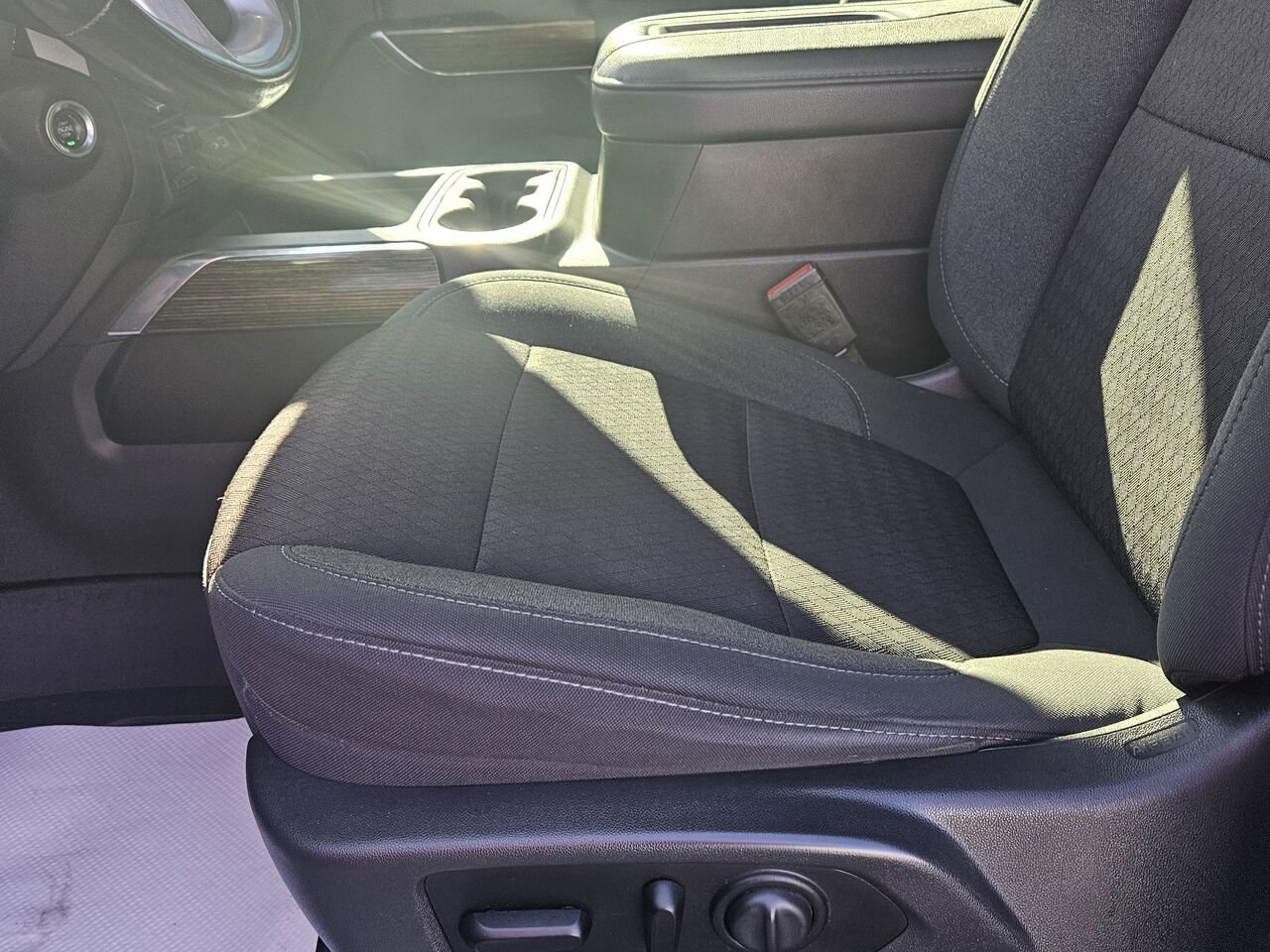 2021 GMC Sierra 1500 Elevation cabine double 4RM 147 po White Thetford Mines - photo #9