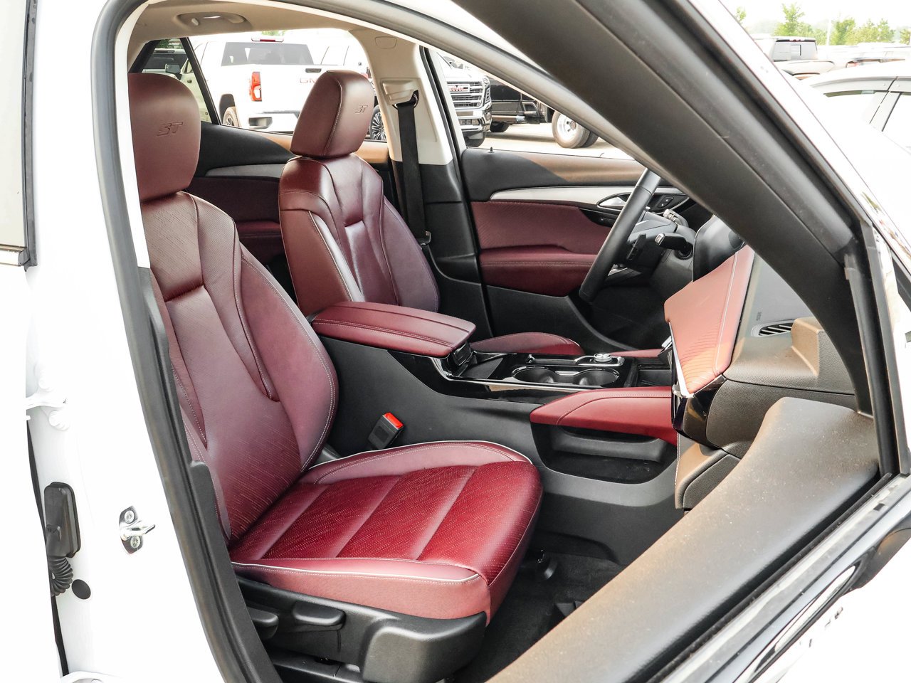 2025 Buick Envision AWD 4dr Sport Touring White Sherwood Park - photo #14