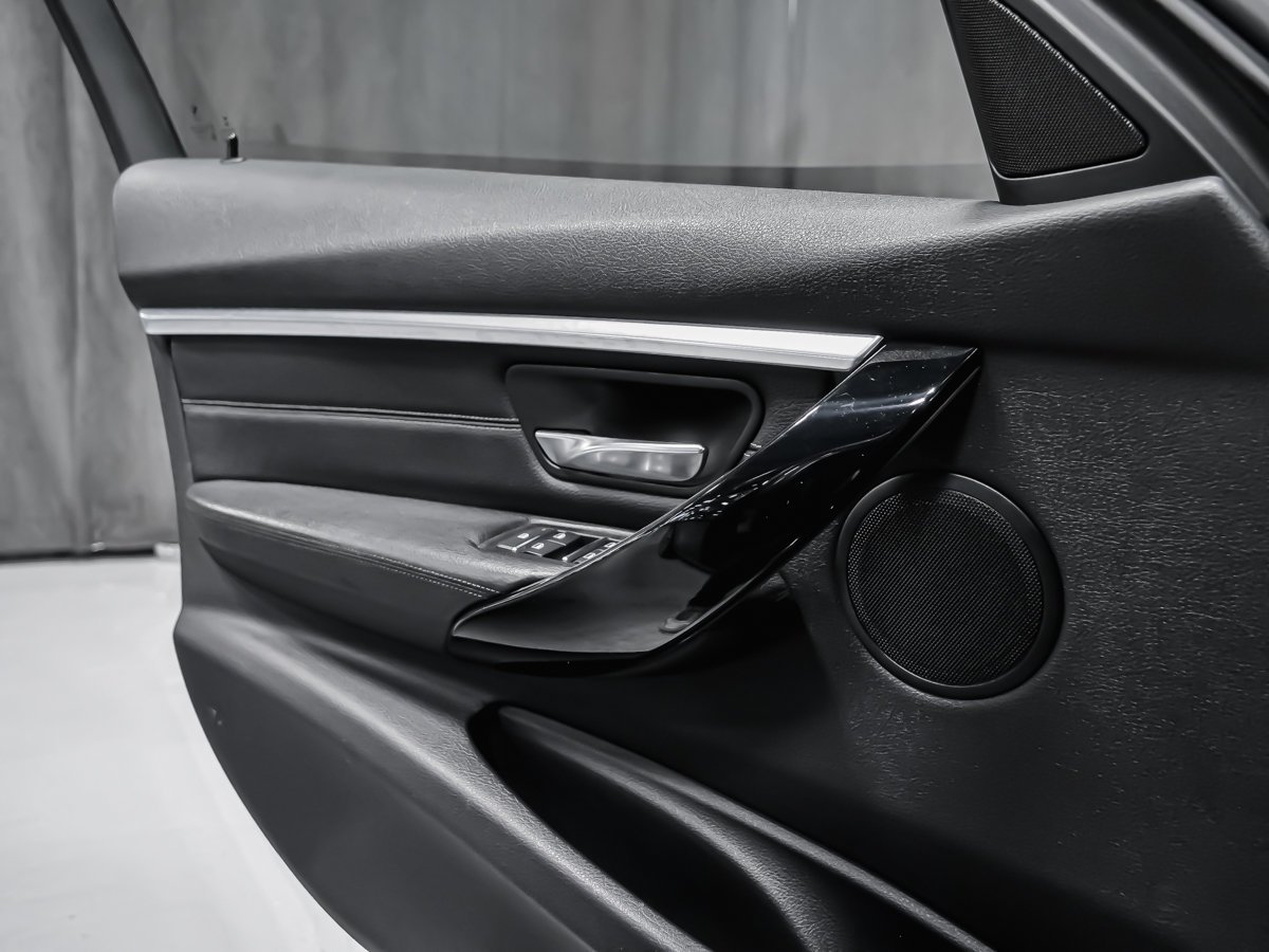 2016 BMW 3 Series 328i xDrive Grey Montreal - photo #12