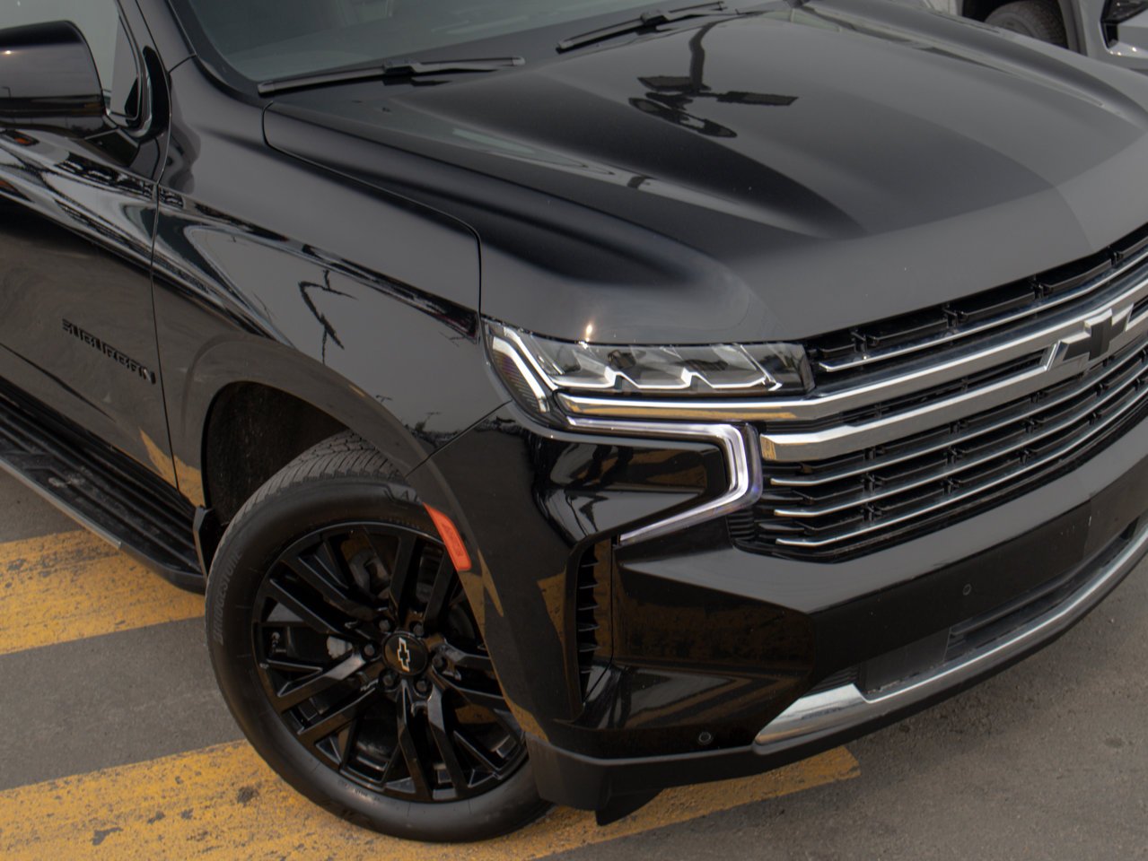 2023 Chevrolet Suburban 4WD 4dr LT Black Sherwood Park - photo #16
