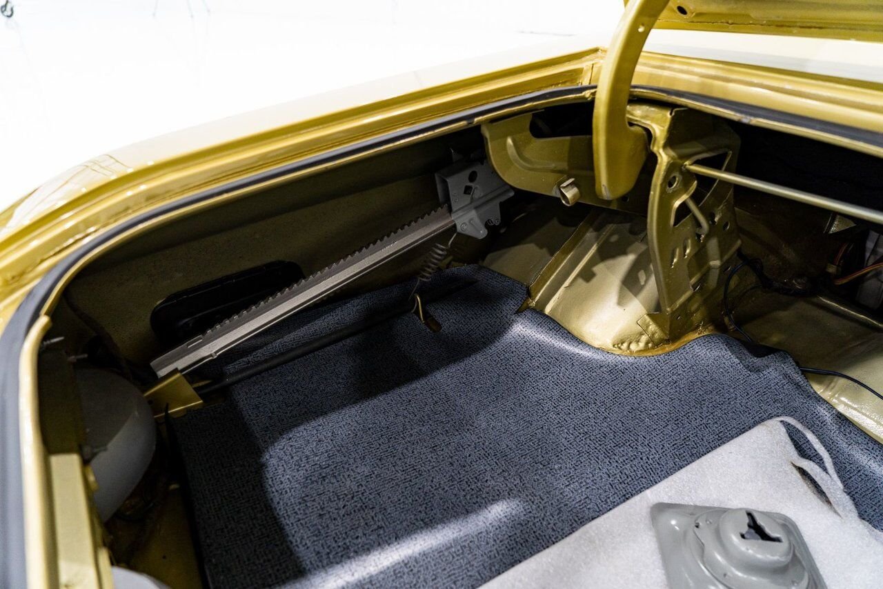 Dodge Challenger *PRIX EN USD* Convertible Fully restored to desirable specifications 1971 Or Montréal - photo #24