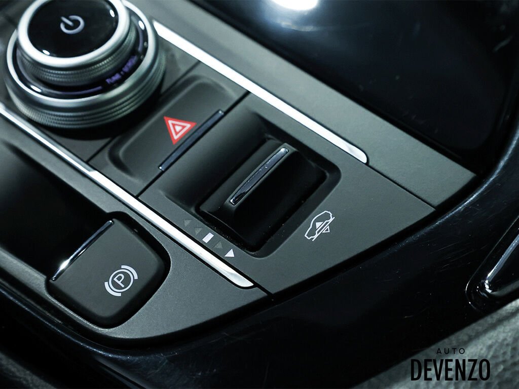2022 Maserati Levante Black Saint-Eustache - photo #23