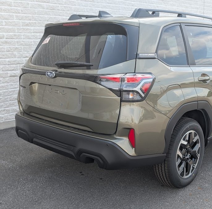 2026 Subaru Forester Touring AWD Autumn Green Metallic