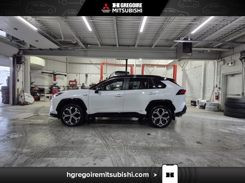 2023 Toyota RAV4 Prime White Laval - photo #4
