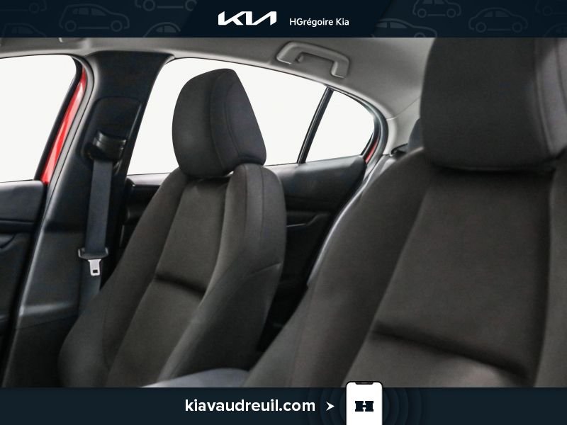 2021 Mazda 3 Red Saint-Eustache - photo #8