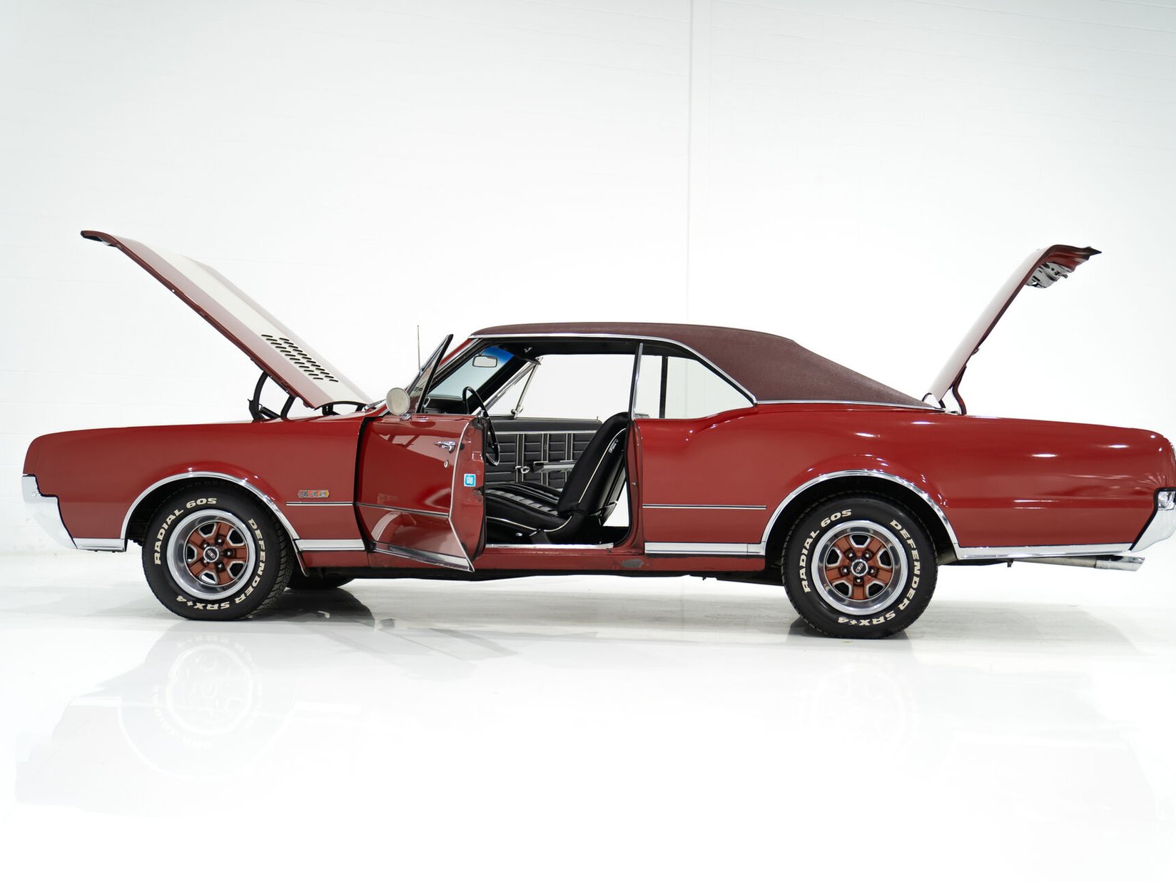 Oldsmobile Cutlass 442 *PRIX EN USD* Numéros entièrement Matching Non restaurée Repeinte une seule fois 1967 Rouge Montréal - photo #105