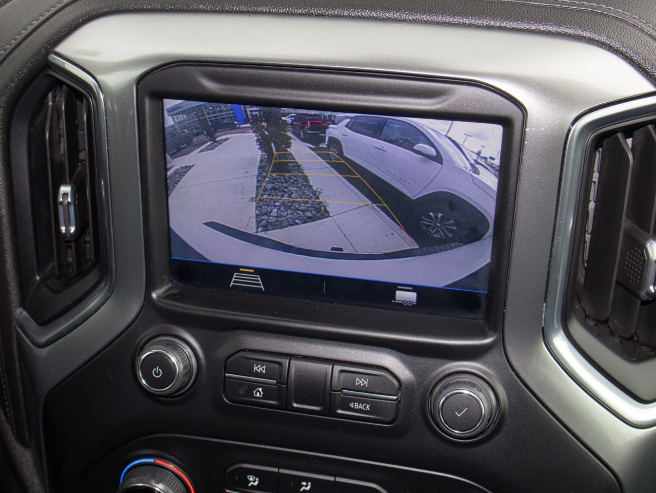 2021 Chevrolet Silverado 3500HD 4WD Crew Cab 159 LT White Sherwood Park - photo #27