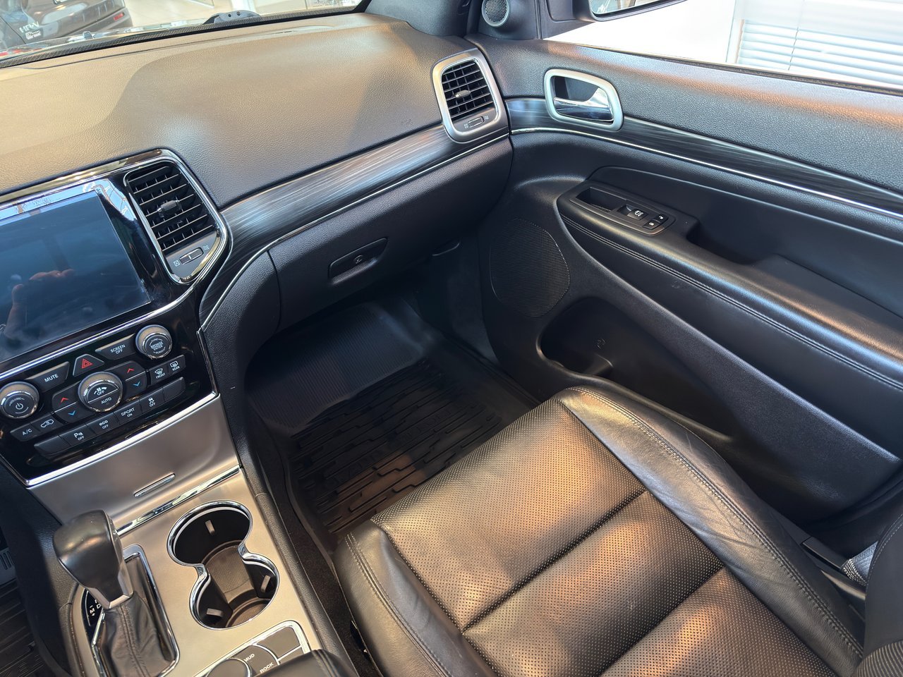 2019 Jeep Grand Cherokee Notre-Dame-des-Prairies - photo #13