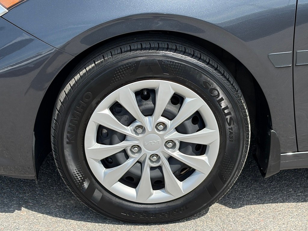 2023 Kia Forte Grey Gatineau - photo #9