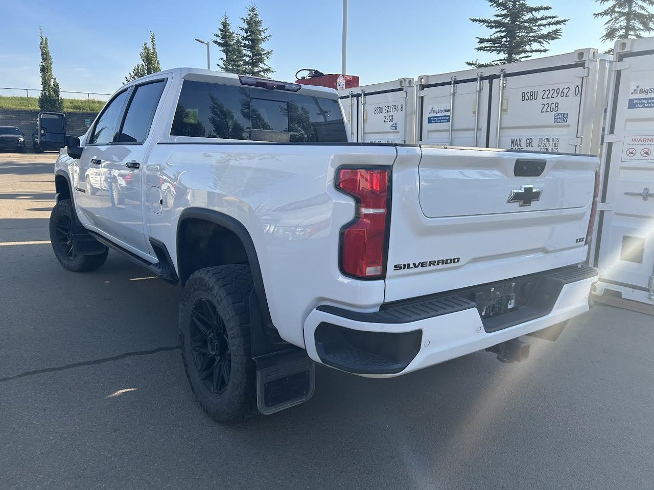 2024 Chevrolet Silverado 2500HD 4WD Crew Cab 159 LTZ White Sherwood Park - photo #3