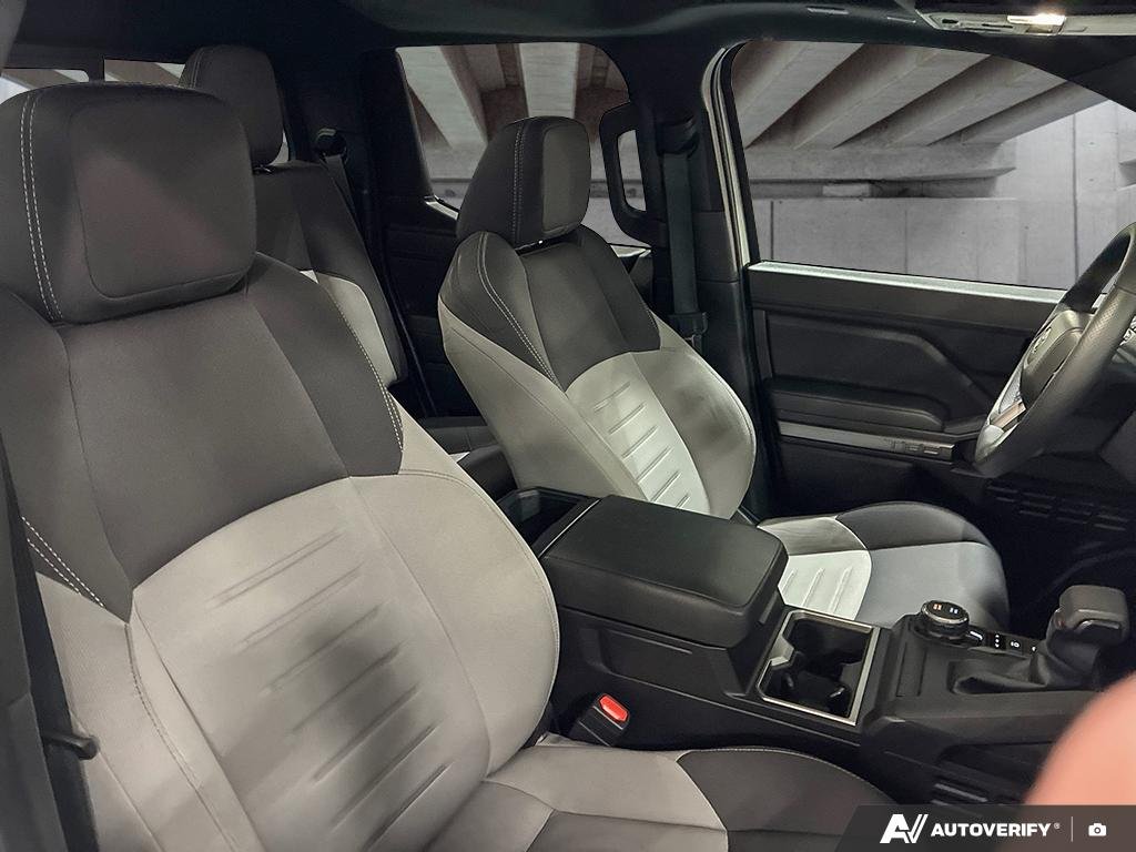 2025 Toyota Tacoma S2501714 | TRD SPORT White Edmonton - photo #21