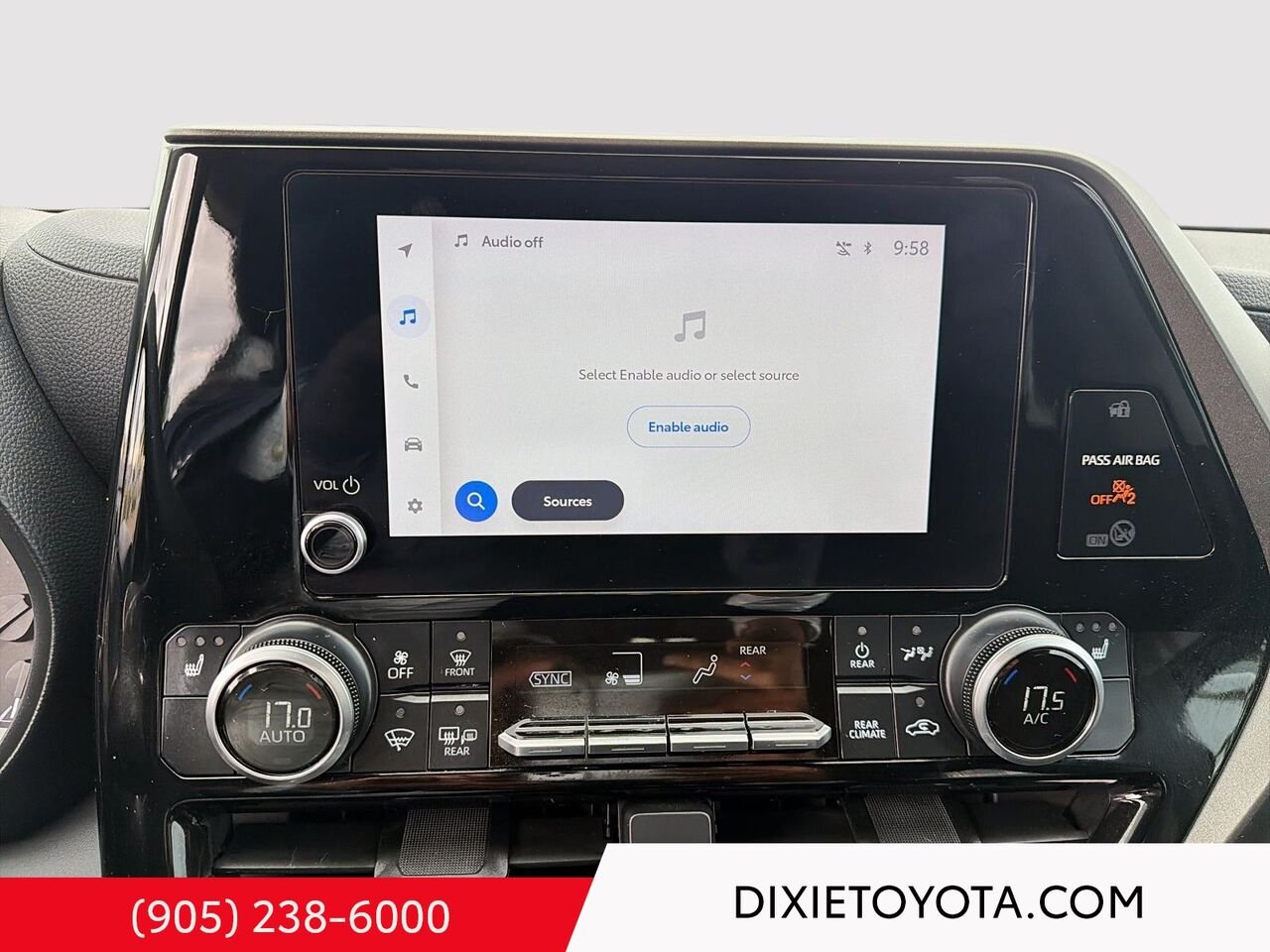2023 Toyota Highlander LE AWD / CLEAN CARFAX / HEATED SEATS / TOYOTA SAFETY SENSE / CARPLAY AND ANDROID AUTO Magnetic Grey Metallic Mississauga - photo #13