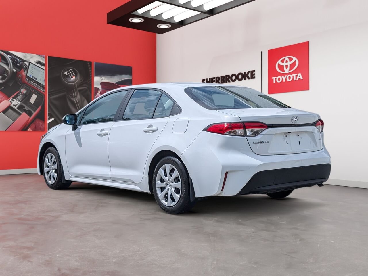 Toyota Corolla LE/SIÈGES CHAUFFANTS/CAMÉRA DE RECUL/BLUETOOTH/AC/ 2021 blanc Sherbrooke - photo #2