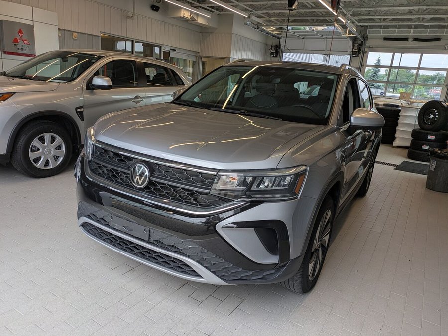 Volkswagen Taos Comfortline 4MOTION 2024 Gris