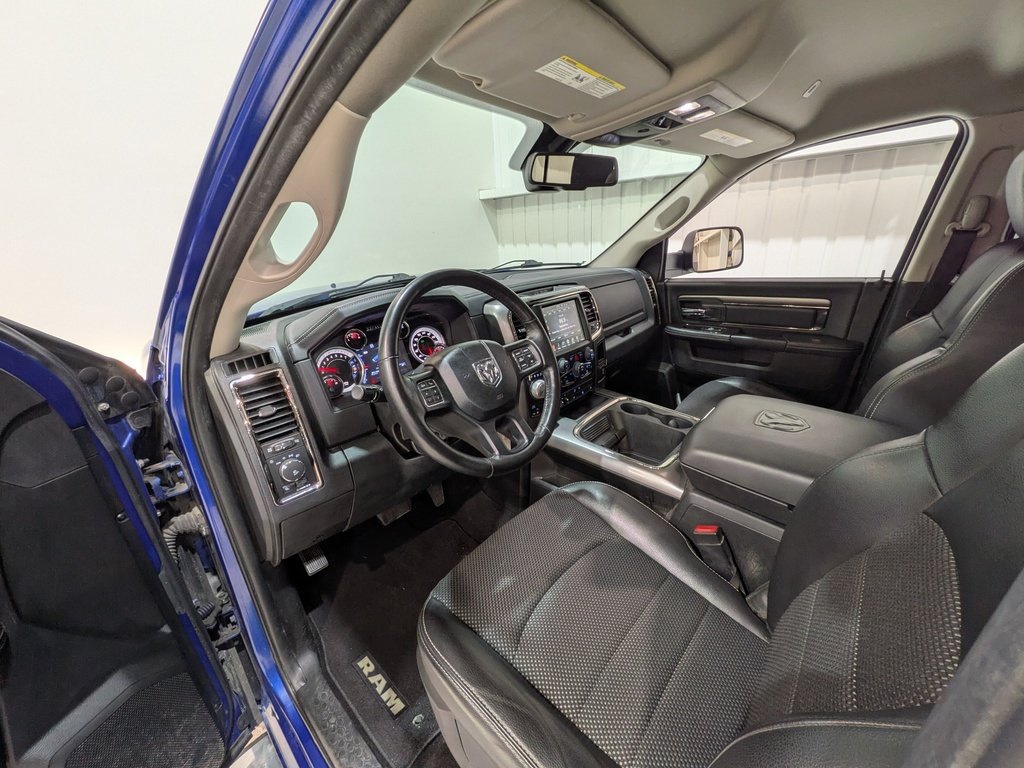 Ram 1500 4WD Quad Cab 140.5" Sport 2017 Bleu Val-David - photo #6
