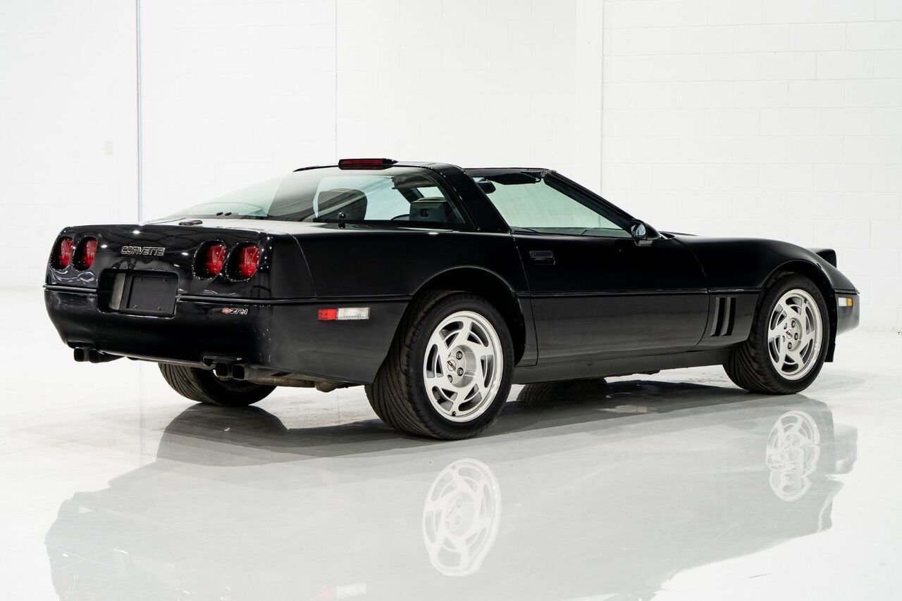 Chevrolet Corvette ZR1 | PRIX EN USD 1990 Noir Montréal - photo #21