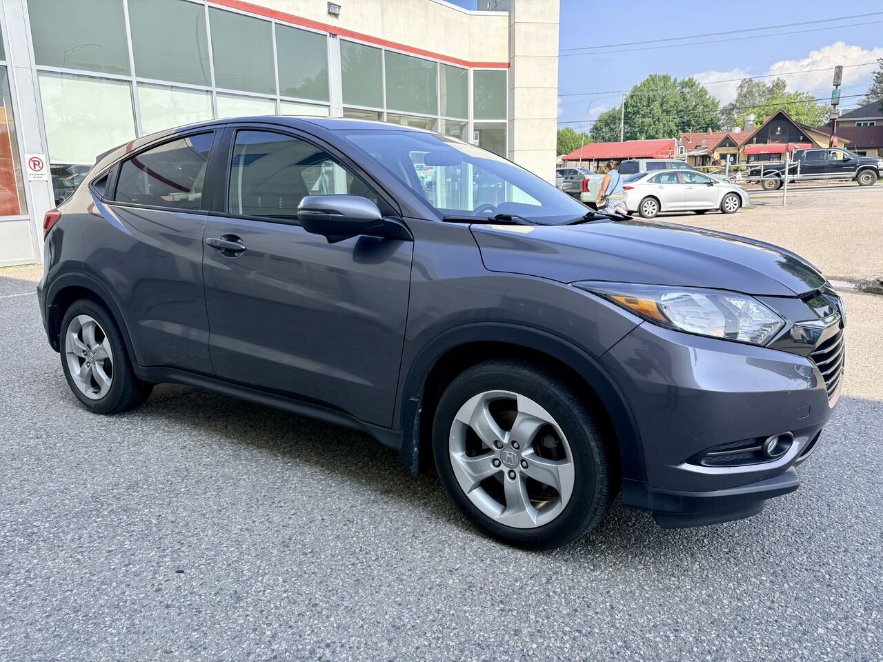 2016 Honda HR-V Grey Mont-Laurier - photo #2