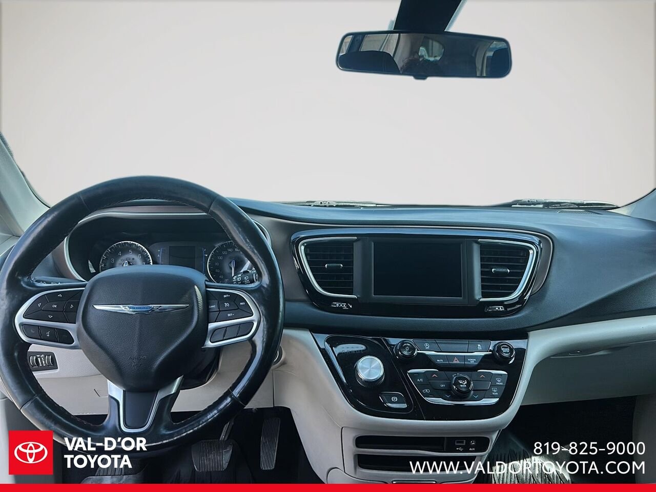 2019 Chrysler Pacifica LX 2RM Silver Val-d'Or - photo #9