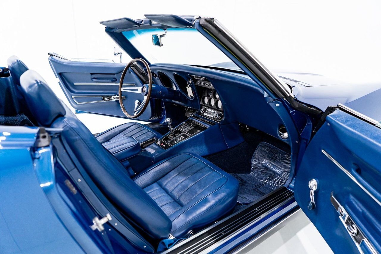 Chevrolet Corvette *PRIX EN USD* Matching numbers Top flight with extensive documentation 1968 Bleu Montréal - photo #7