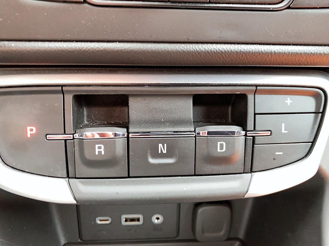2024 GMC Terrain VIN 3GKALTEG3RL169081 Grey Chicoutimi - photo #13