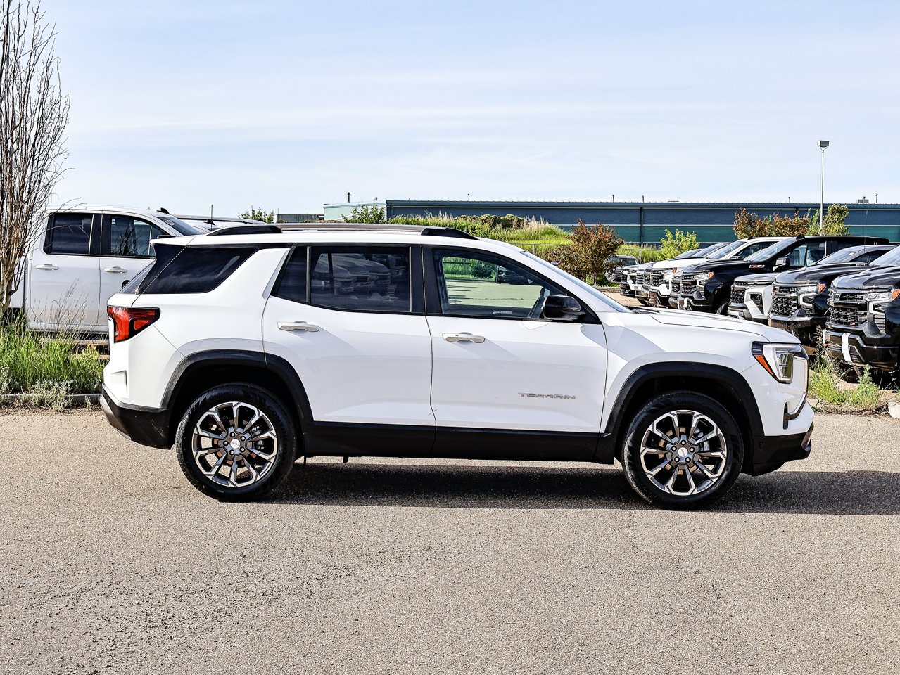 2026 GMC Terrain AWD 4dr Elevation White Sherwood Park - photo #13