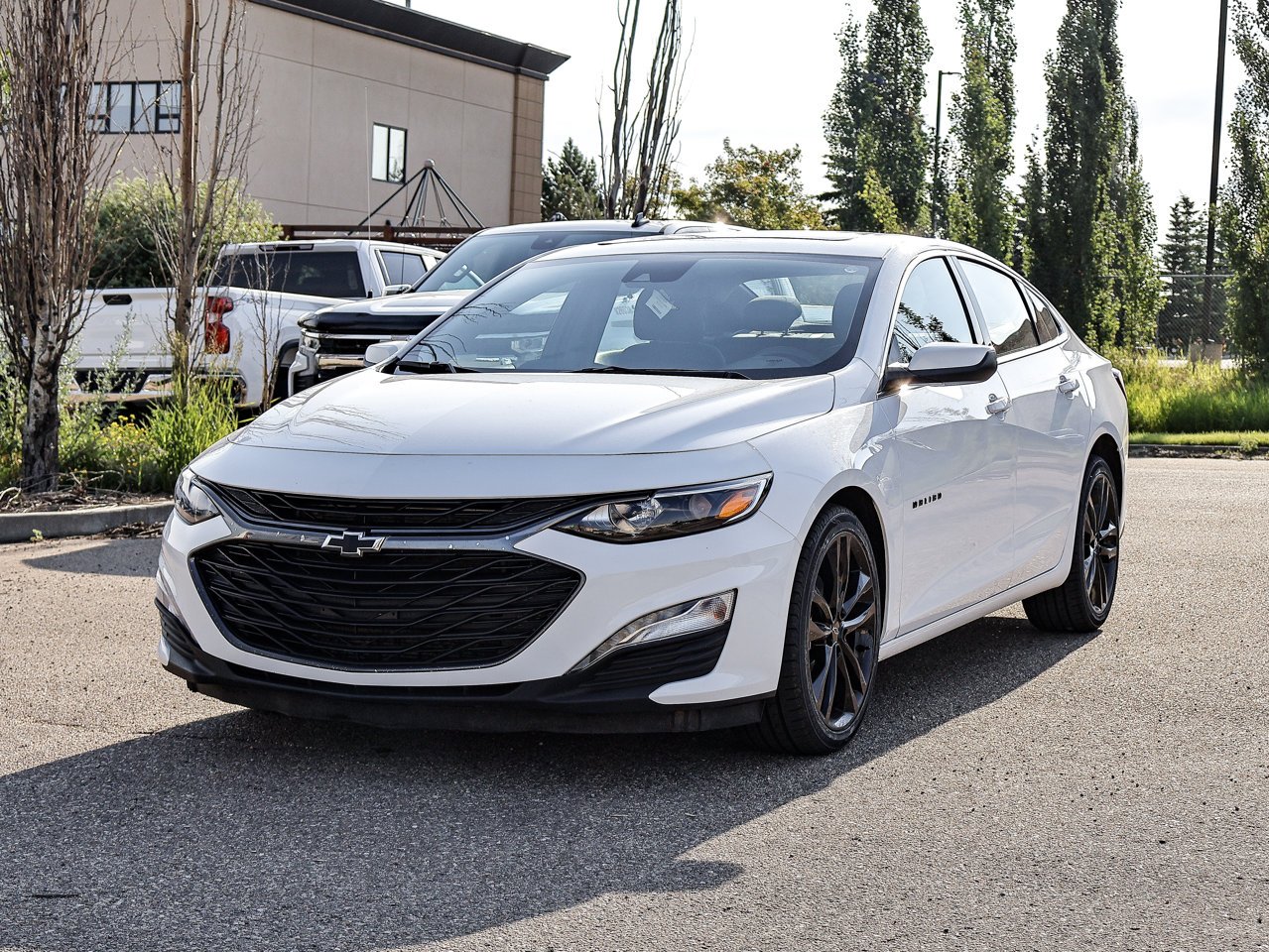 2024 Chevrolet Malibu 4dr Sdn 1LT White Sherwood Park - photo #3