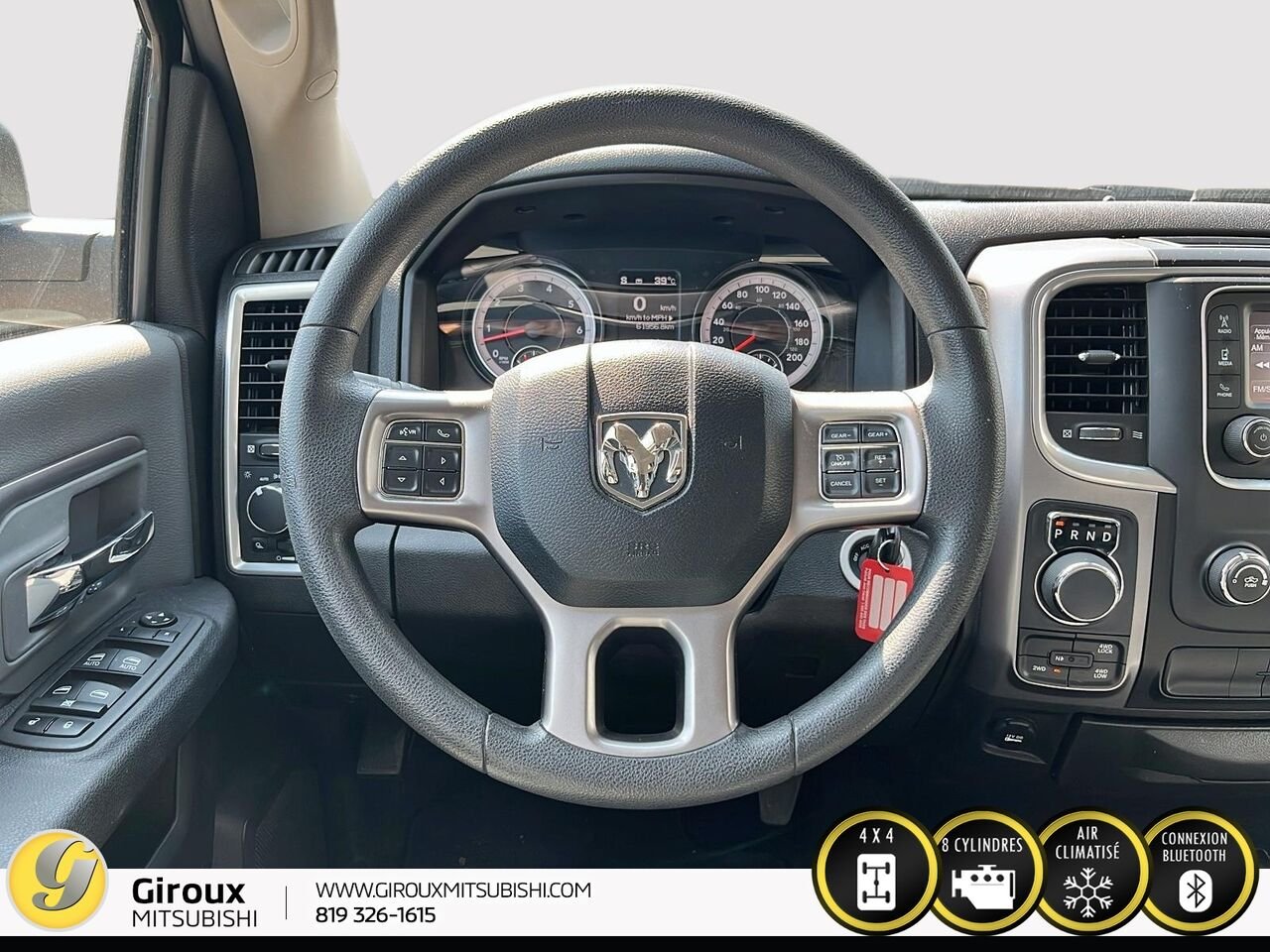 2022 RAM 1500 CLASSIC White Sainte-Agathe-des-Monts - photo #11