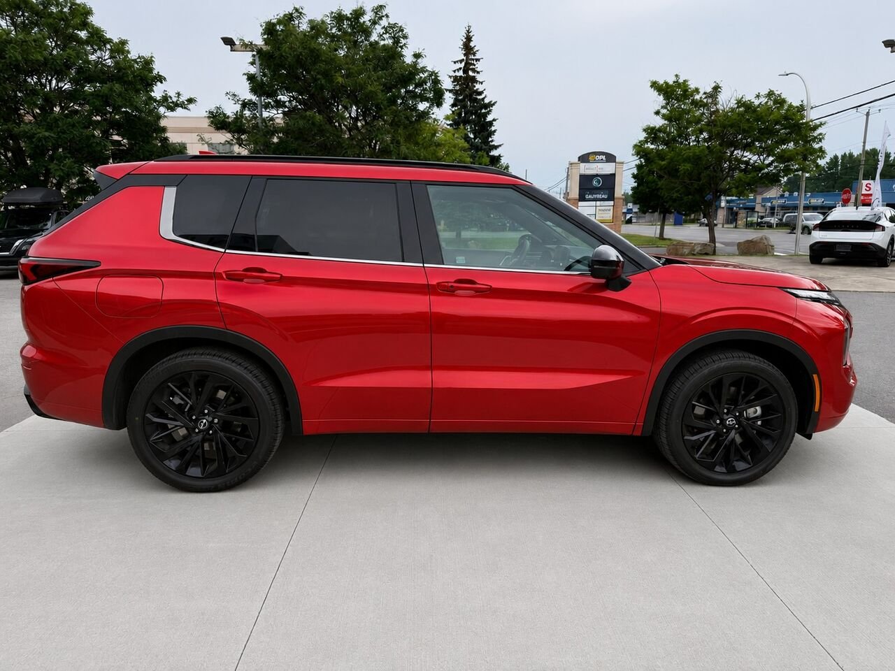 NISSAN Rogue hybride rechargeable ROGUE PHEV PLATINE 2026 Rouge royal Châteauguay - photo #5