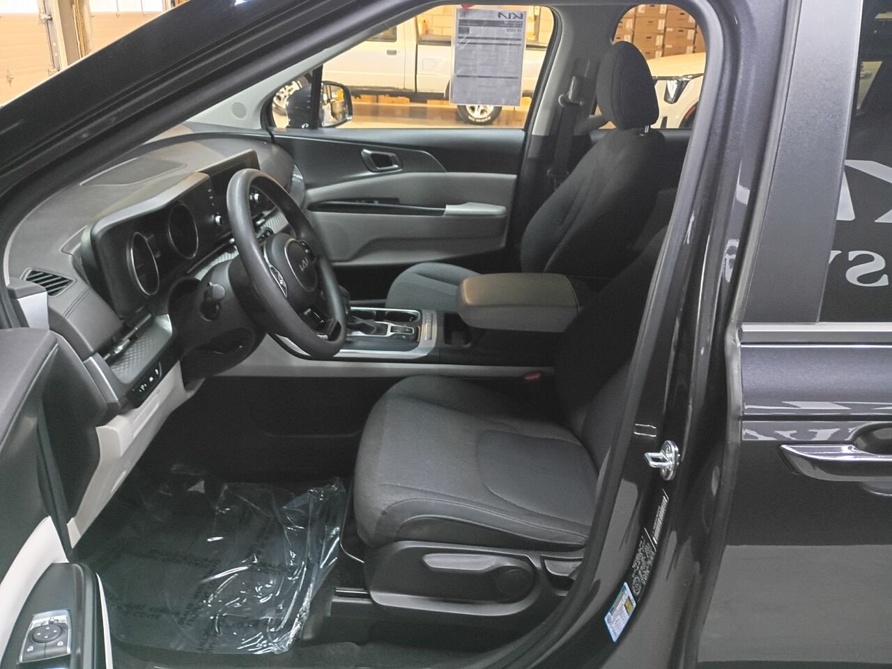 2022 Kia Carnival Grey Blainville - photo #15
