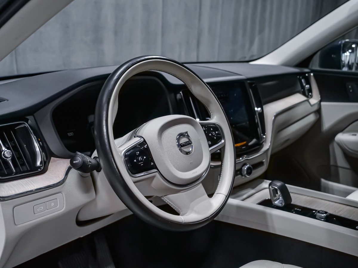 2023 Volvo XC60 Recharge Plus Bright Theme Blue Montreal - photo #7
