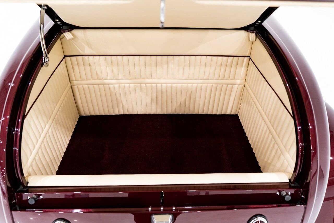 1932 Ford Highboy Lobeck creation spectacular presentation **PRICE IN USD** Red Montreal - photo #64