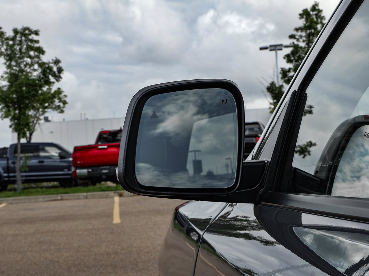 2024 Dodge Durango R/T AWD Grey Sherwood Park - photo #12