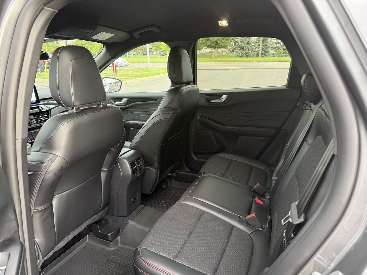 Ford ESCAPE 2026 Gris Montmagny - photo #5