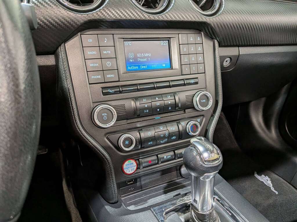 2015 Ford Mustang 2dr Conv V6 White Val-David - photo #24
