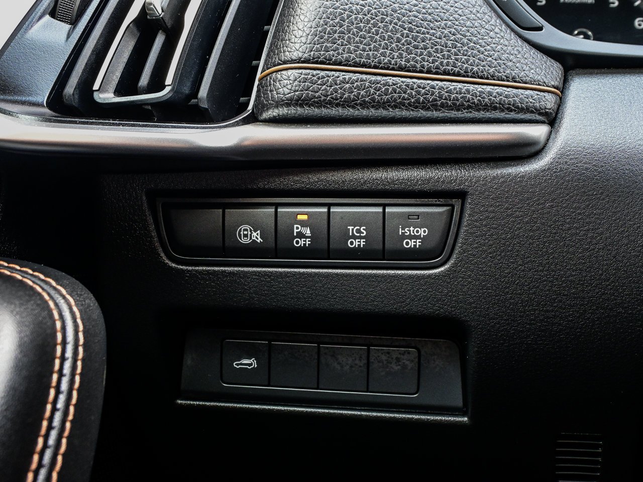 2025 Mazda CX-70 MHEV GT AWD White Sherwood Park - photo #19
