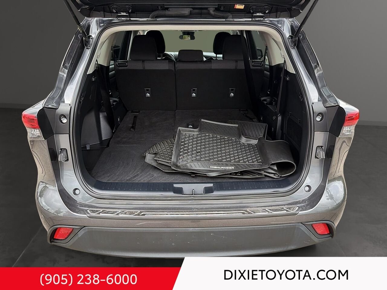 2023 Toyota Highlander LE AWD / CLEAN CARFAX / HEATED SEATS / TOYOTA SAFETY SENSE / CARPLAY AND ANDROID AUTO Magnetic Grey Metallic Mississauga - photo #20