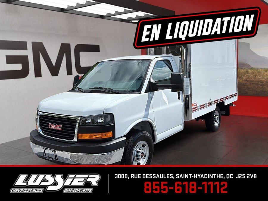 2026 GMC Savana Commercial Cutaway 2026 SUMMIT WHITE