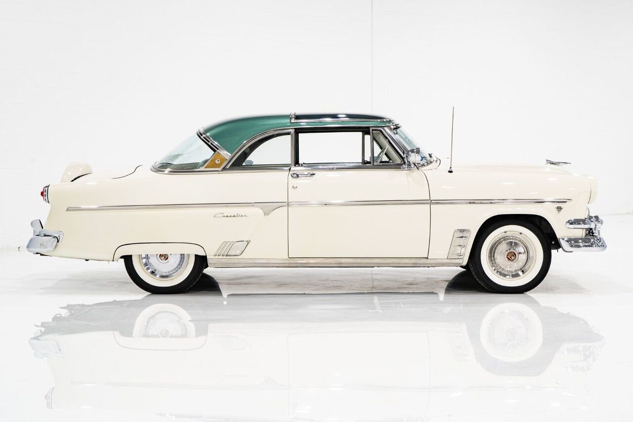 1954 Ford Crestline Skyliner rare glass top long term ownership White Montreal - photo #36