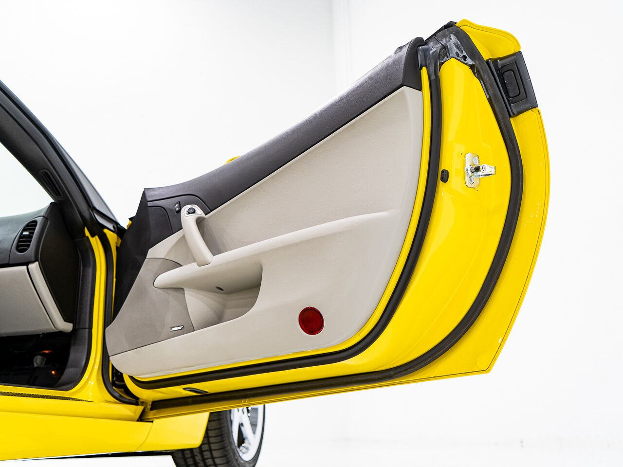 2008 Chevrolet Corvette With only 900km (563mi) From new with window sticker Yellow Kirkland - photo #44