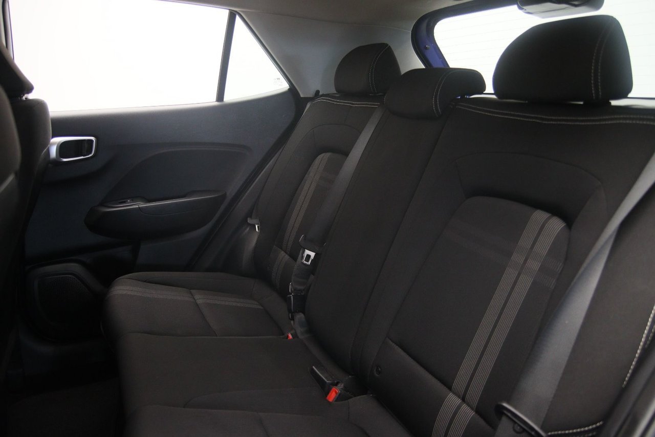 2023 Hyundai Venue VIN KMHRC8A38PU235119 Blue Baie-Comeau - photo #7