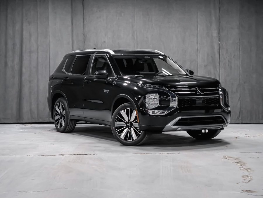 2026 Mitsubishi Outlander Plug-In Hybrid SEL Black Diamond Premium Finish