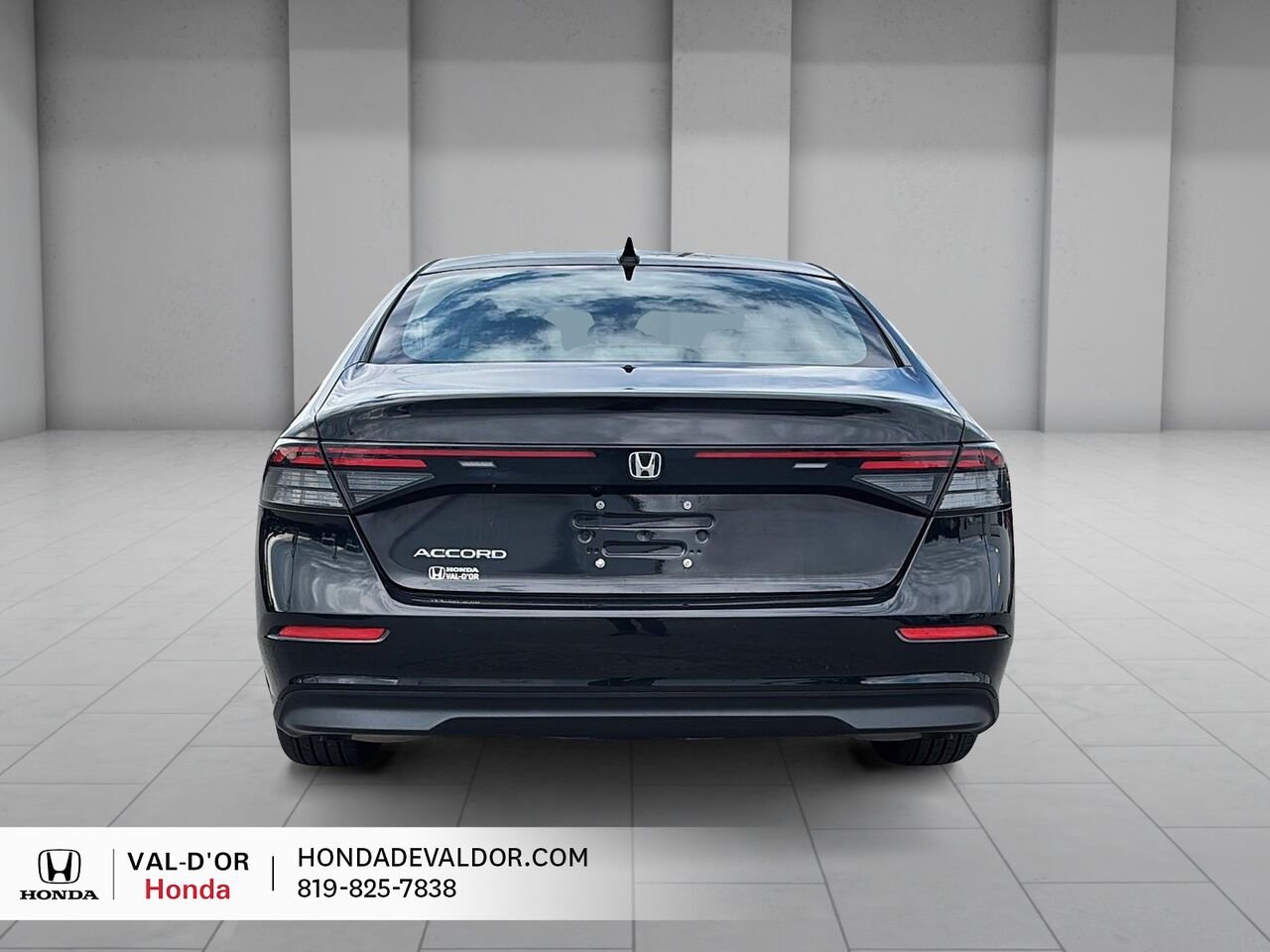 2023 Honda Berline Accord EX Black Val-d'Or - photo #2