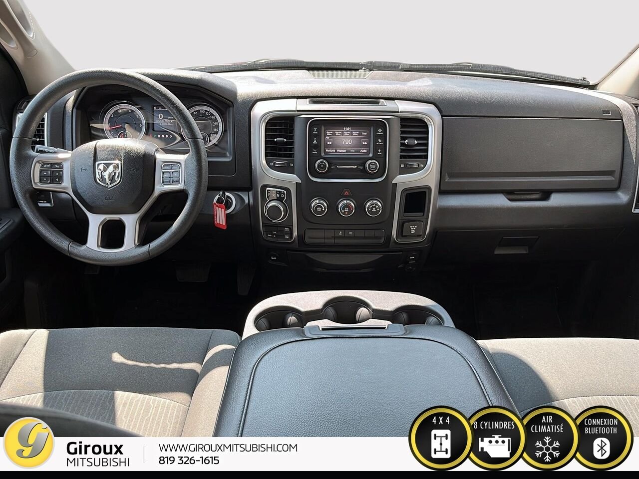 2022 RAM 1500 CLASSIC White Sainte-Agathe-des-Monts - photo #9