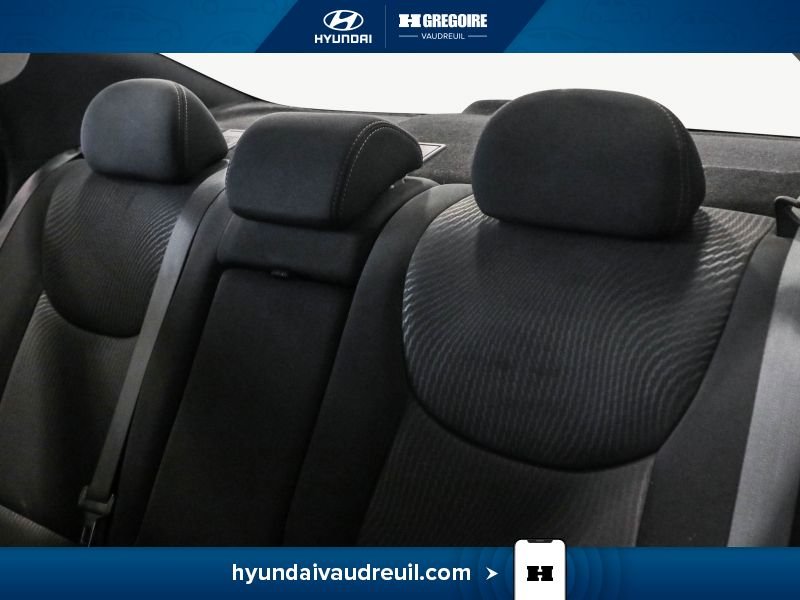 2016 Hyundai Elantra White Laval - photo #18