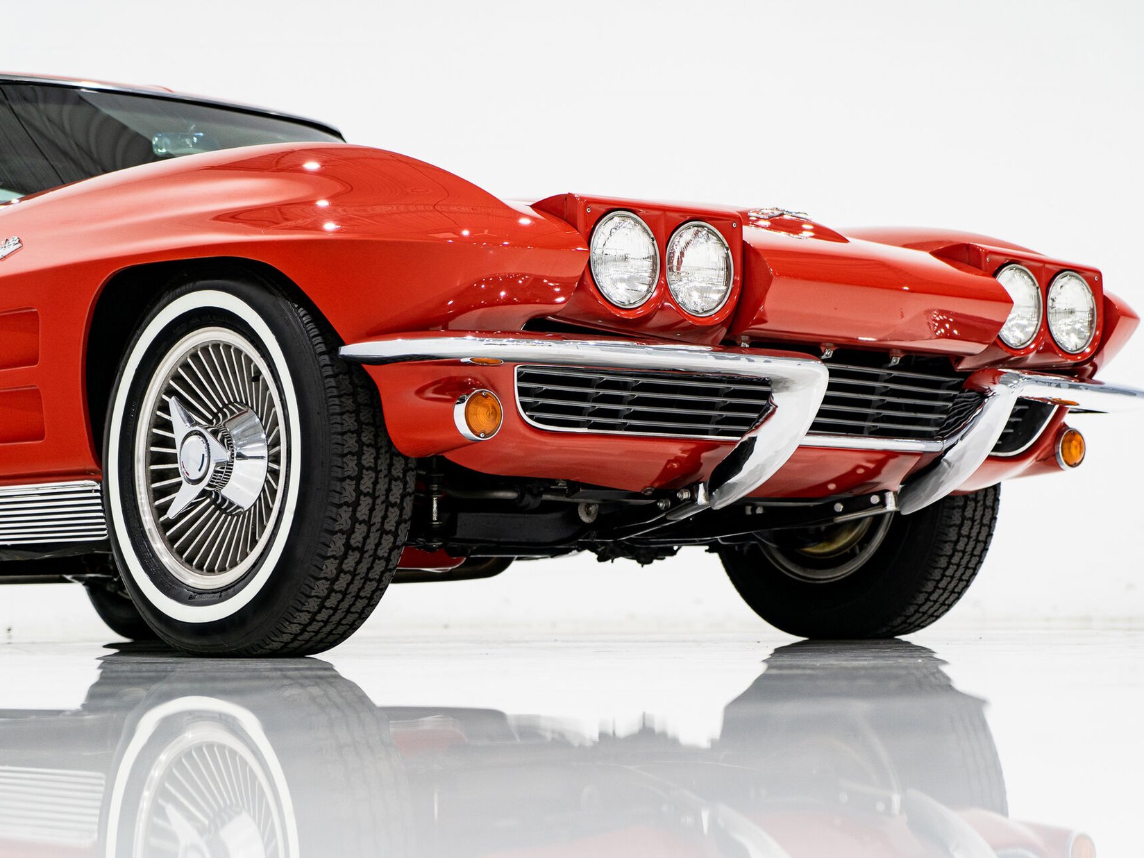 Chevrolet Corvette Split window matching# 327 Factory A/C | PRICE IN USD 1963 Rouge Montréal - photo #34