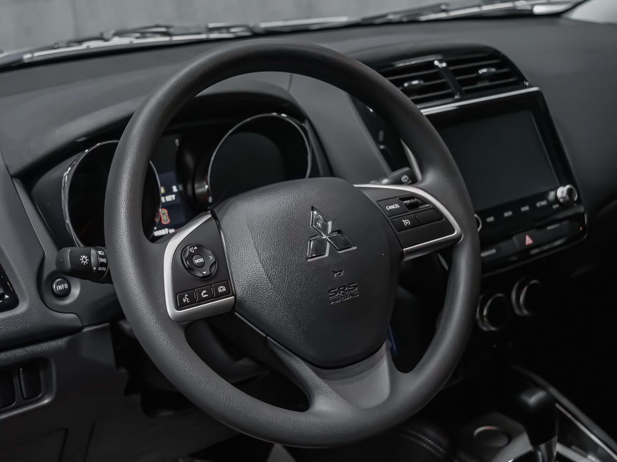 Mitsubishi RVR ES 2026 Blanc diamant Montréal - photo #13